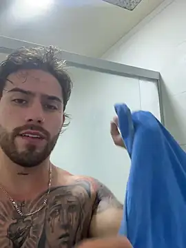 Snapshot of Ades_Lowe chatting on February 11, 5:01 am Ades Lowe online show from February 11, 5:01 am