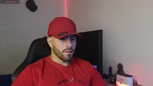 Snapshot of Ades_Lowe chatting on February 14, 5:37 am Ades Lowe online show from February 14, 5:37 am