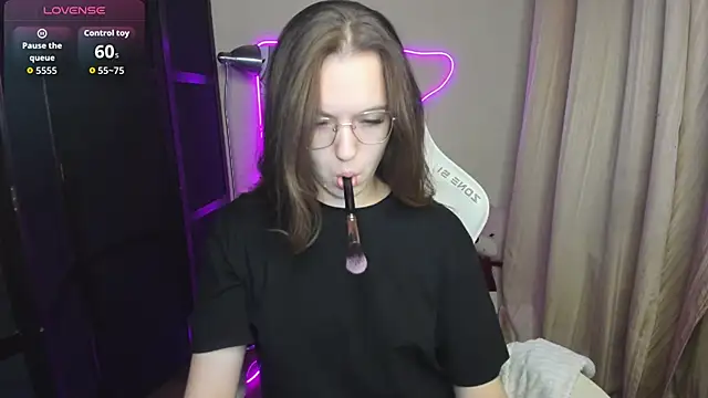 ShalinaMontana online show from September 30, 3:17 pm