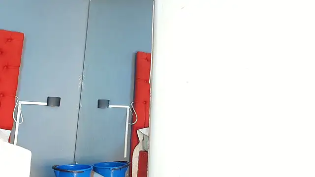 Snapshot of keyla_mejia chatting on December 21, 12:01 pm keyla mejia online show from December 21, 12:01 pm