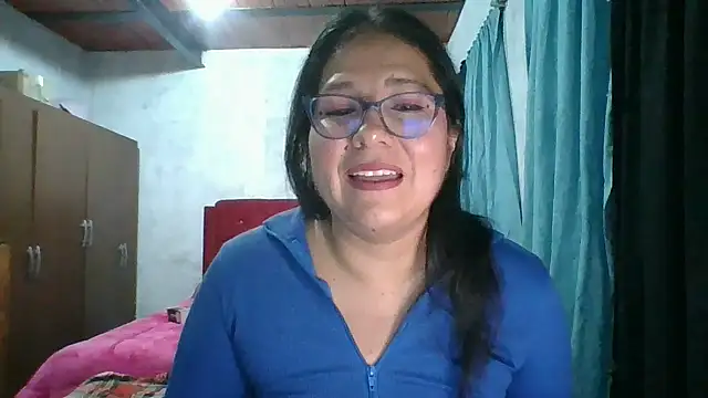 scarlett widow  online show from November 19, 3:17 am