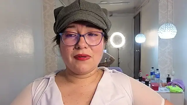 scarlett widow  online show from December 21, 3:24 am