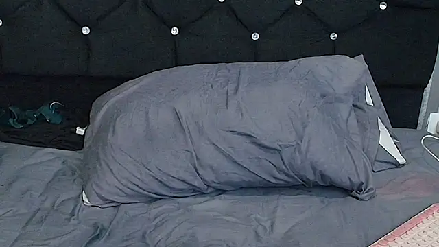 Alicee Moonn online show from November 27, 8:49 am