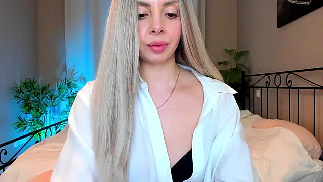 VelvetEliza online show from March 14, 10:26 pm