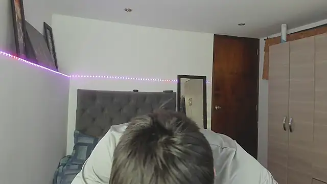 stevve 14 online show from December 17, 3:12 am