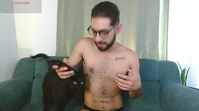 Snapshot of ReyPablo1 chatting on October 5, 3:43 pm ReyPablo1 online show from October 5, 3:43 pm