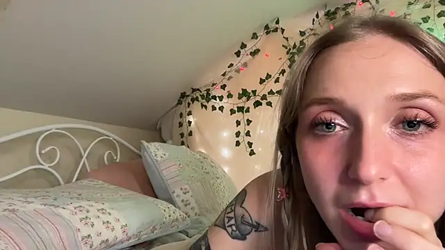 rose puzzy69 online show from June 2, 2:57 am