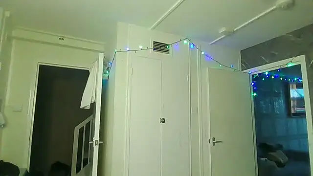 MilkyMarie1 online show from December 5, 9:51 am