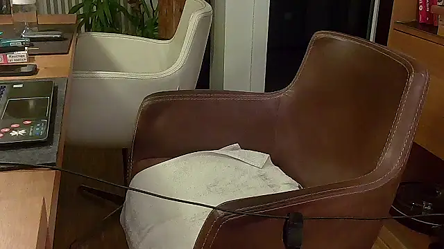 Unique X perience online show from October 5, 11:35 pm