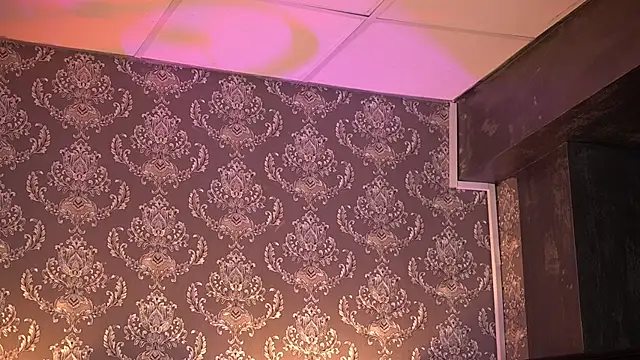 AlmaVelia online show from November 29, 7:39 pm