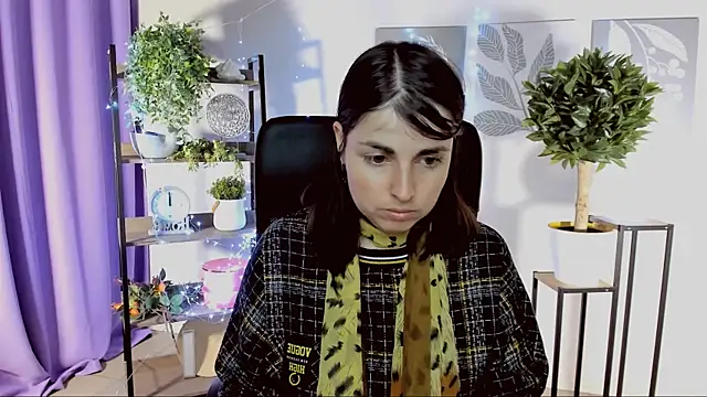 MartaEdams online show from April 8, 6:24 am