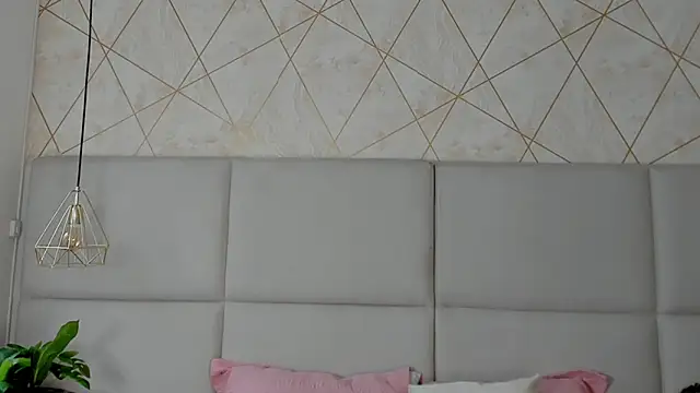 Snapshot of SamayRyann chatting on May 21, 1:29 pm SamayRyann online show from May 21, 1:29 pm