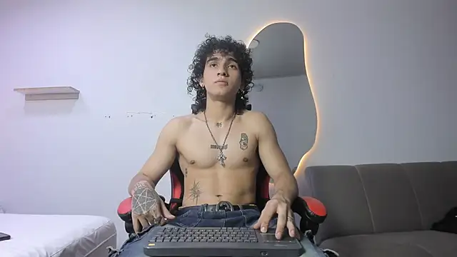 JackesTaylor online show from April 11, 7:13 am