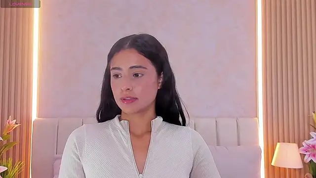 ZOEBARLOWE online show from November 19, 7:03 pm