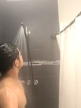 Snapshot of kSwisssxxx chatting on December 14, 12:38 am kSwisssxxx online show from December 14, 12:38 am