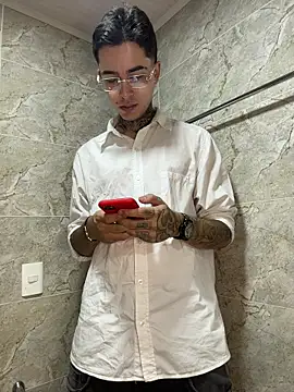 samm4044 online show from October 26, 3:56 am