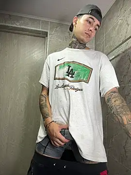 samm4044 online show from January 8, 11:29 pm