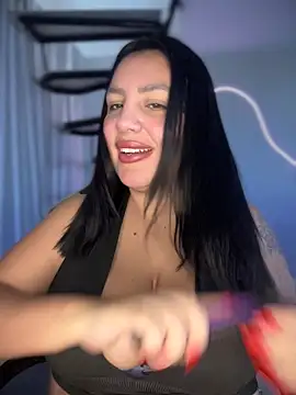 victoria amatista  online show from January 9, 8:10 pm