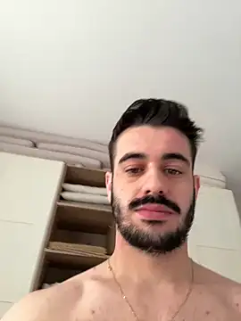 Snapshot of Carl242000 chatting on December 17, 9:48 am Carl242000 online show from December 17, 9:48 am