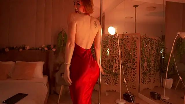 Serena Waldarf online show from September 19, 6:08 pm