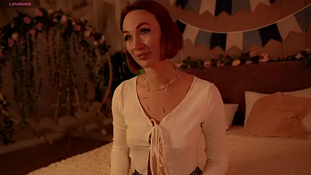 Serena Waldarf online show from September 30, 4:56 pm