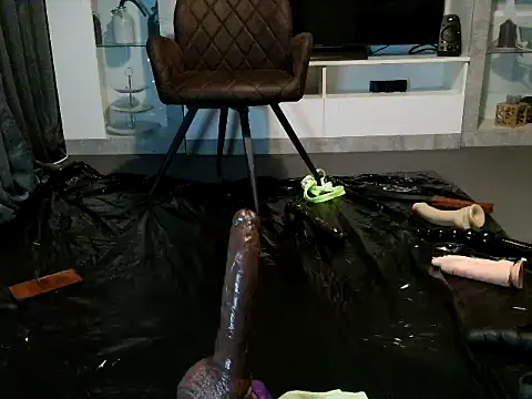 xCakeManx online show from July 15, 7:41 pm
