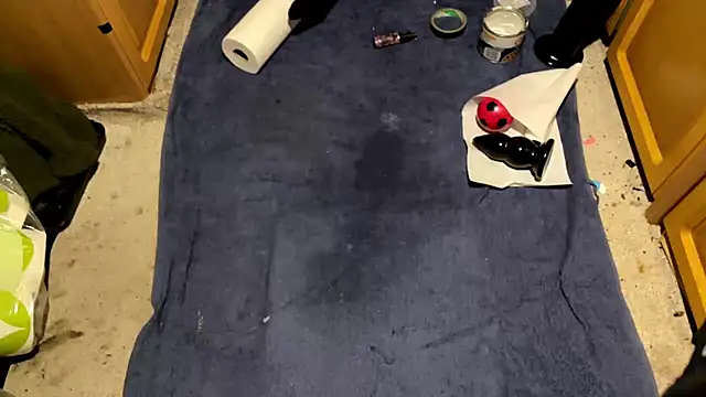 SharkedTaxis online show from February 25, 7:45 pm