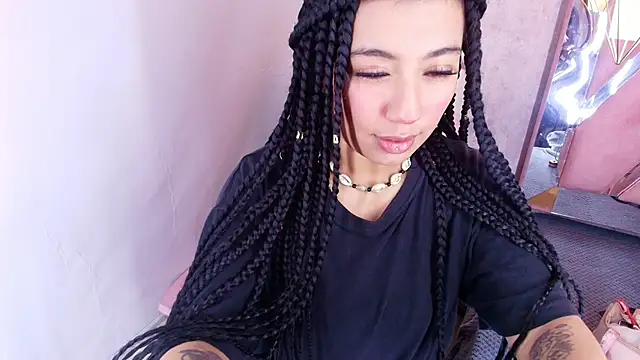 Snapshot of Soleil_66 chatting on October 20, 5:41 am Soleil 66 online show from October 20, 5:41 am