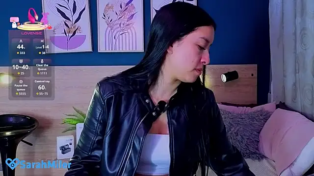 Snapshot of SarahMiler_ chatting on April 2, 1:20 pm SarahMiler online show from April 2, 1:20 pm