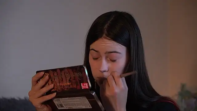 Snapshot of ywixos chatting on September 11, 1:11 pm ywixos online show from September 11, 1:11 pm