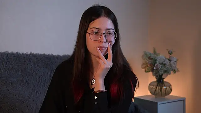 Snapshot of ywixos chatting on September 29, 2:00 pm ywixos online show from September 29, 2:00 pm