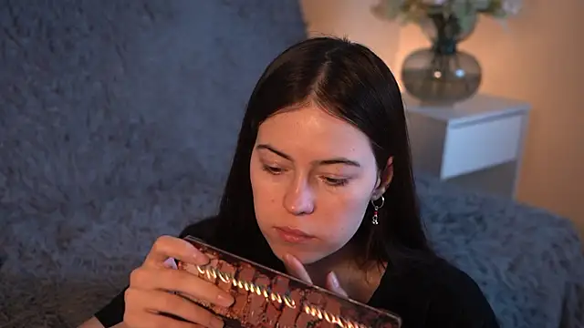 ywixos online show from December 16, 2:55 pm