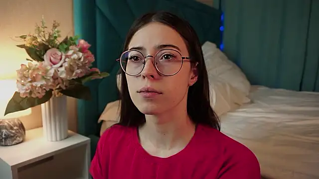 ywixos online show from February 9, 2:54 pm