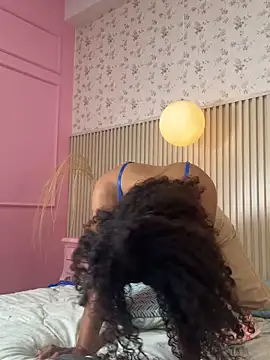 loraineRioss online show from February 5, 5:23 am