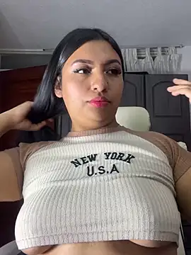 Issa Santana online show from October 19, 7:47 pm