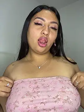 Issa Santana online show from April 5, 8:06 pm