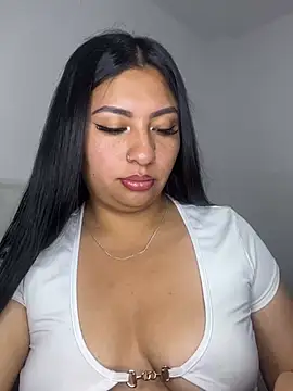 Issa Santana online show from May 27, 9:34 pm