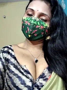 Snapshot of Hotty_Sonali chatting on November 8, 1:06 am Hotty Sonali online show from November 8, 1:06 am