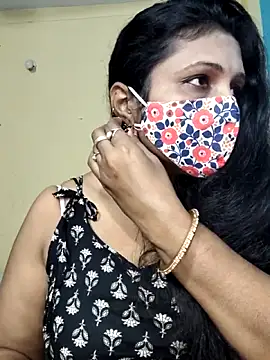 Snapshot of Hotty_Sonali chatting on November 17, 1:22 am Hotty Sonali online show from November 17, 1:22 am