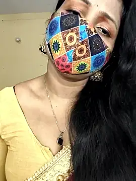 Snapshot of Hotty_Sonali chatting on November 19, 1:05 am Hotty Sonali online show from November 19, 1:05 am