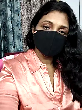 Snapshot of Hotty_Sonali chatting on May 8, 10:37 pm Hotty Sonali online show from May 8, 10:37 pm