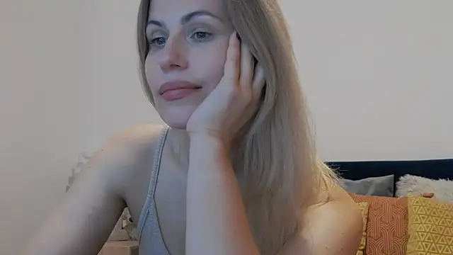 Snapshot of Lika_Soul chatting on May 17, 4:03 pm Lika Soul online show from May 17, 4:03 pm