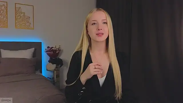 Adele Armas online show from October 8, 11:35 pm