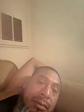 Snapshot of julio_p chatting on September 23, 12:46 am julio p online show from September 23, 12:46 am