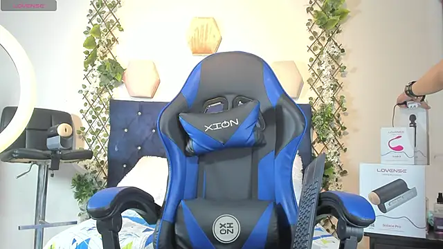 Snapshot of _taylor_black chatting on November 24, 10:09 pm taylor black online show from November 24, 10:09 pm