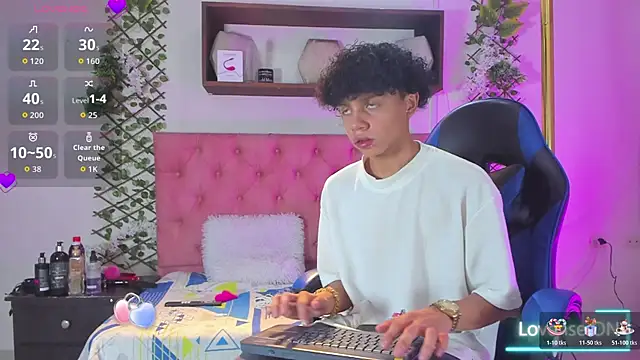  taylor black online show from February 10, 8:13 pm