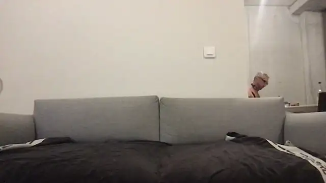 Zaak91190 online show from March 8, 7:17 pm