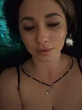 Adelina Fan online show from February 12, 10:27 pm