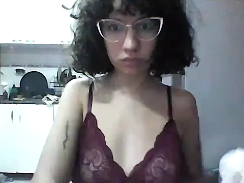 loliporomero online show from April 8, 7:58 pm