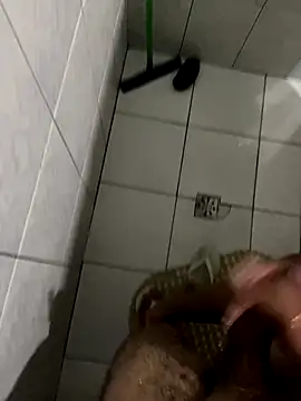 thomasllucas online show from October 29, 8:10 pm